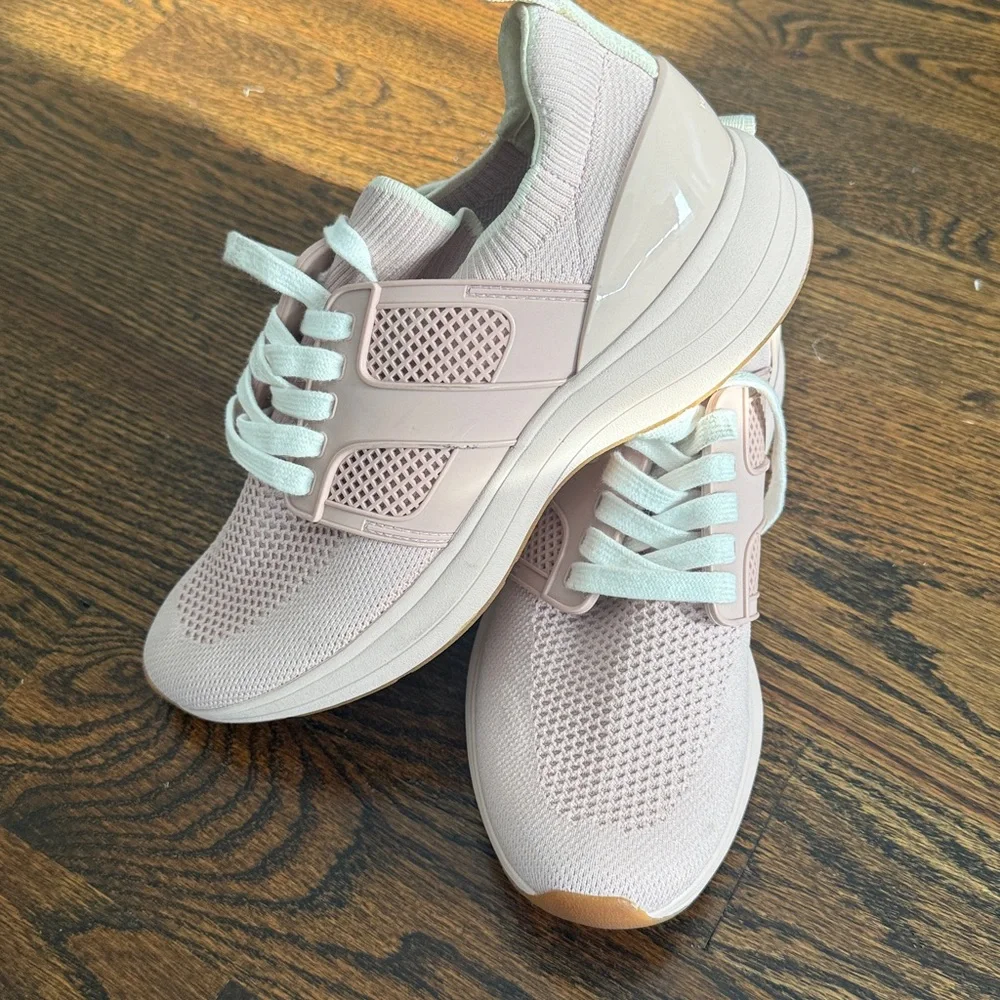 Tory Burch T Sock Runner- Circular Knit-Double Knit in Meadowsweet (Pink) Size 8